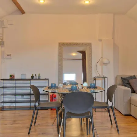 דירה La Mansardina Di Santa By Pathos Hospitality *